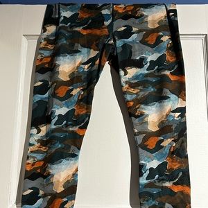 Fabletics Define Powerhold Leggings 7/8 length